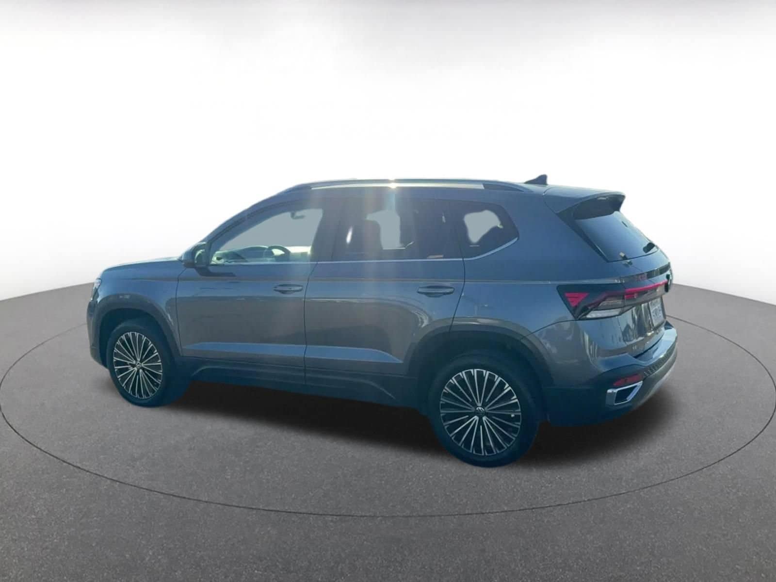 Thumbnail: 2026 Volkswagen Taos - 8