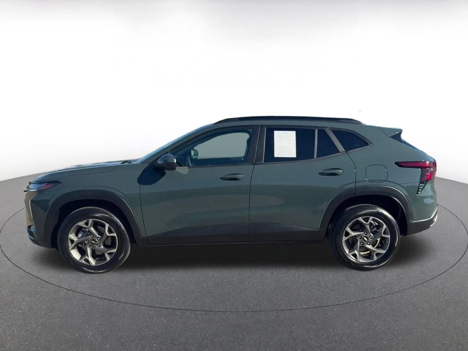 Thumbnail: 2025 Chevrolet Trax - 9