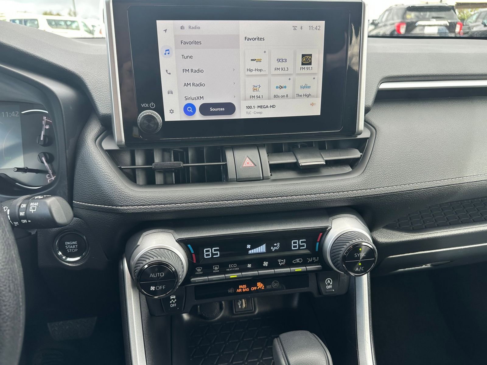 Thumbnail: 2025 Toyota RAV4 - 18