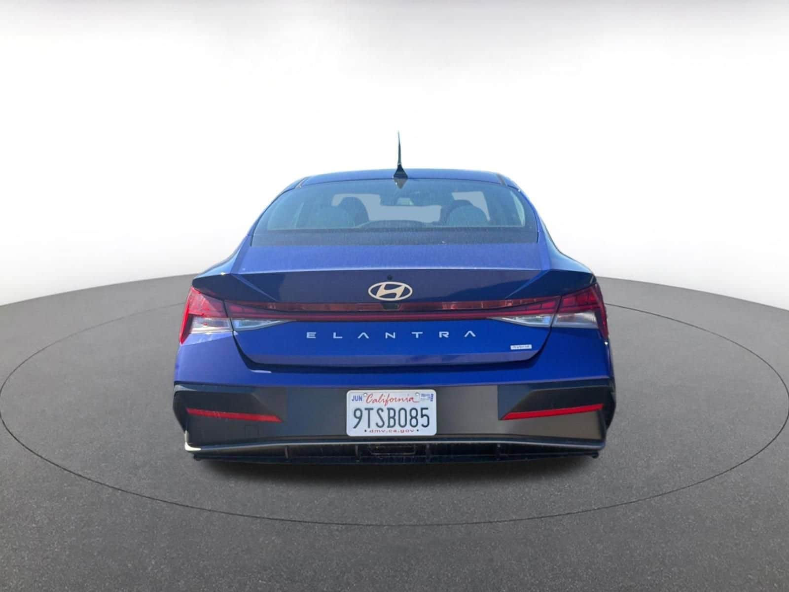 Thumbnail: 2025 Hyundai Elantra - 4