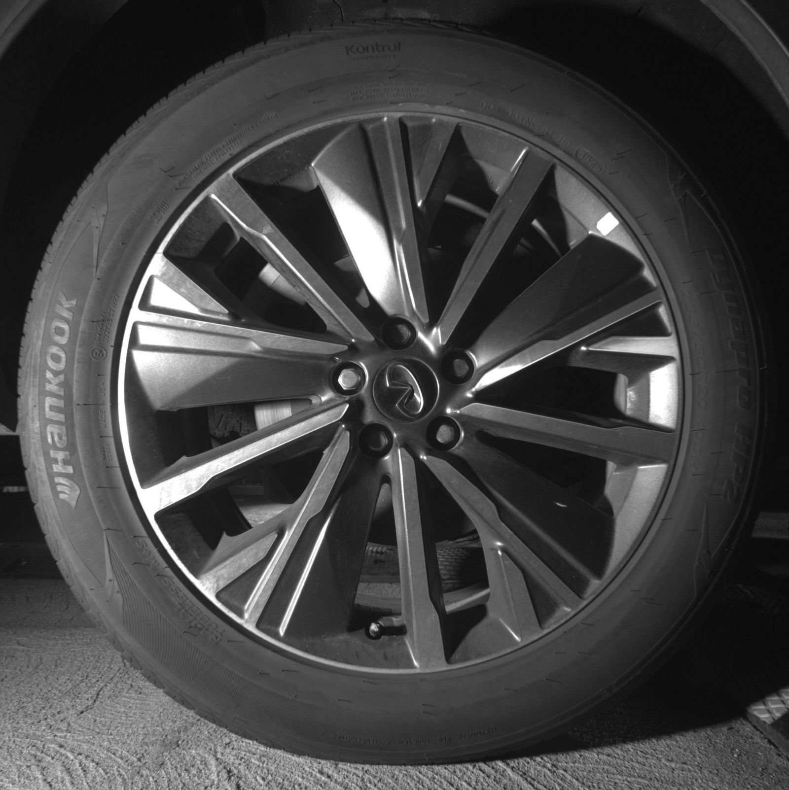 Thumbnail: 2026 INFINITI QX60 - 18