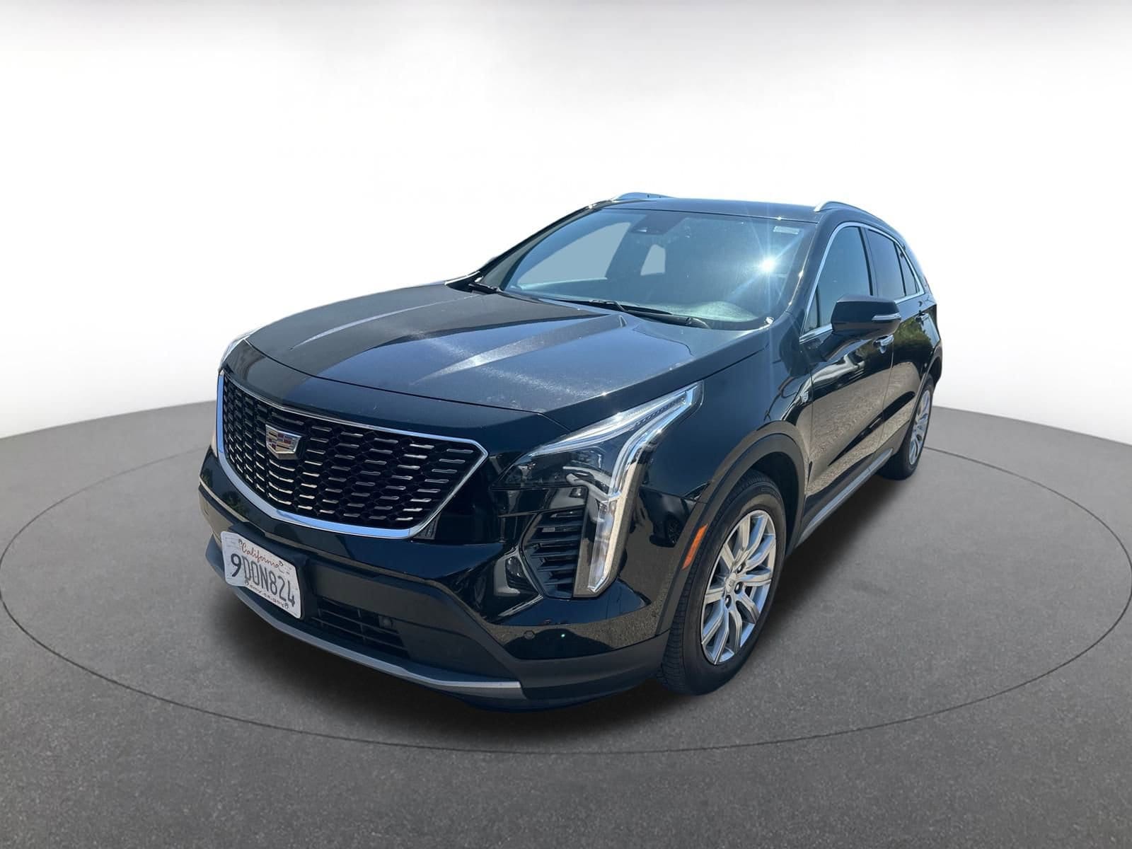 Thumbnail: 2023 Cadillac XT4 - 5