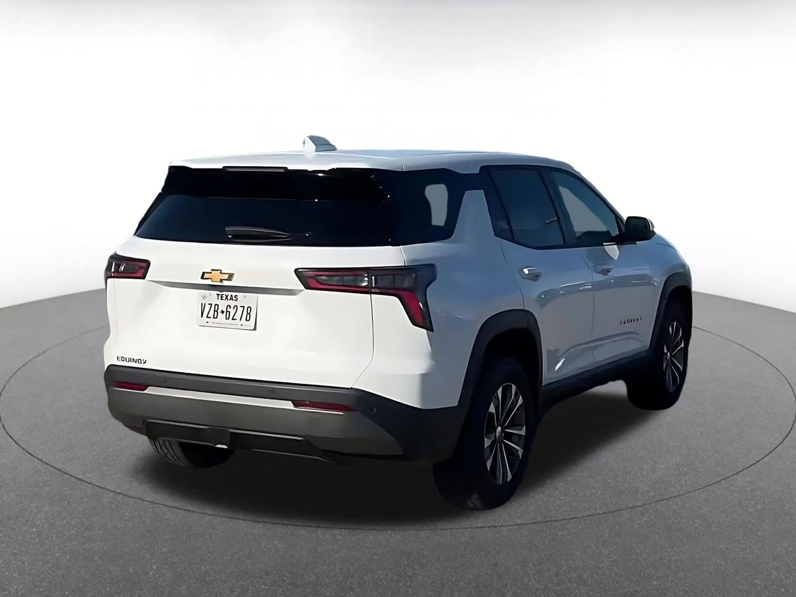 Thumbnail: 2025 Chevrolet Equinox - 14