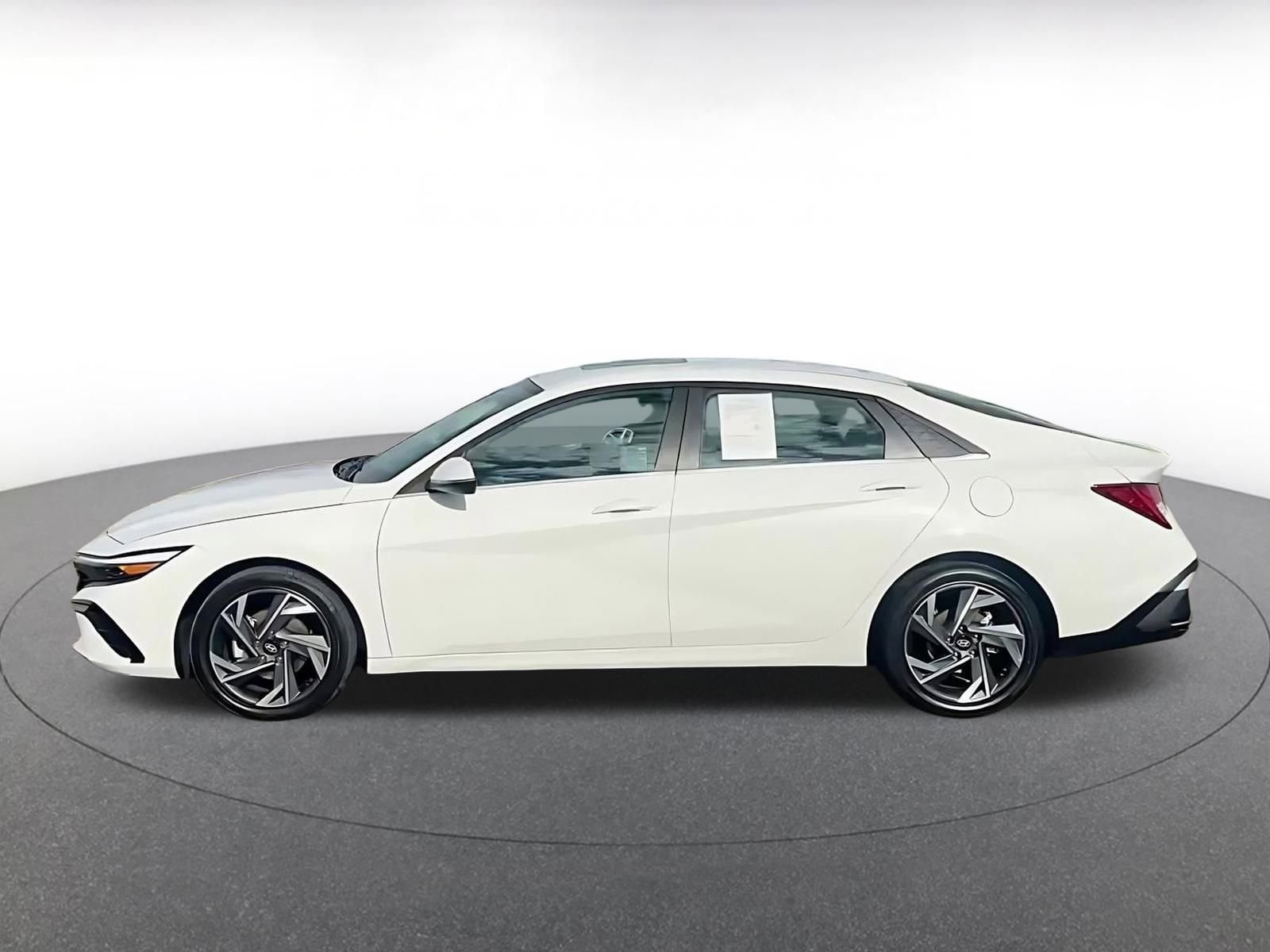 Thumbnail: 2025 Hyundai Elantra - 9