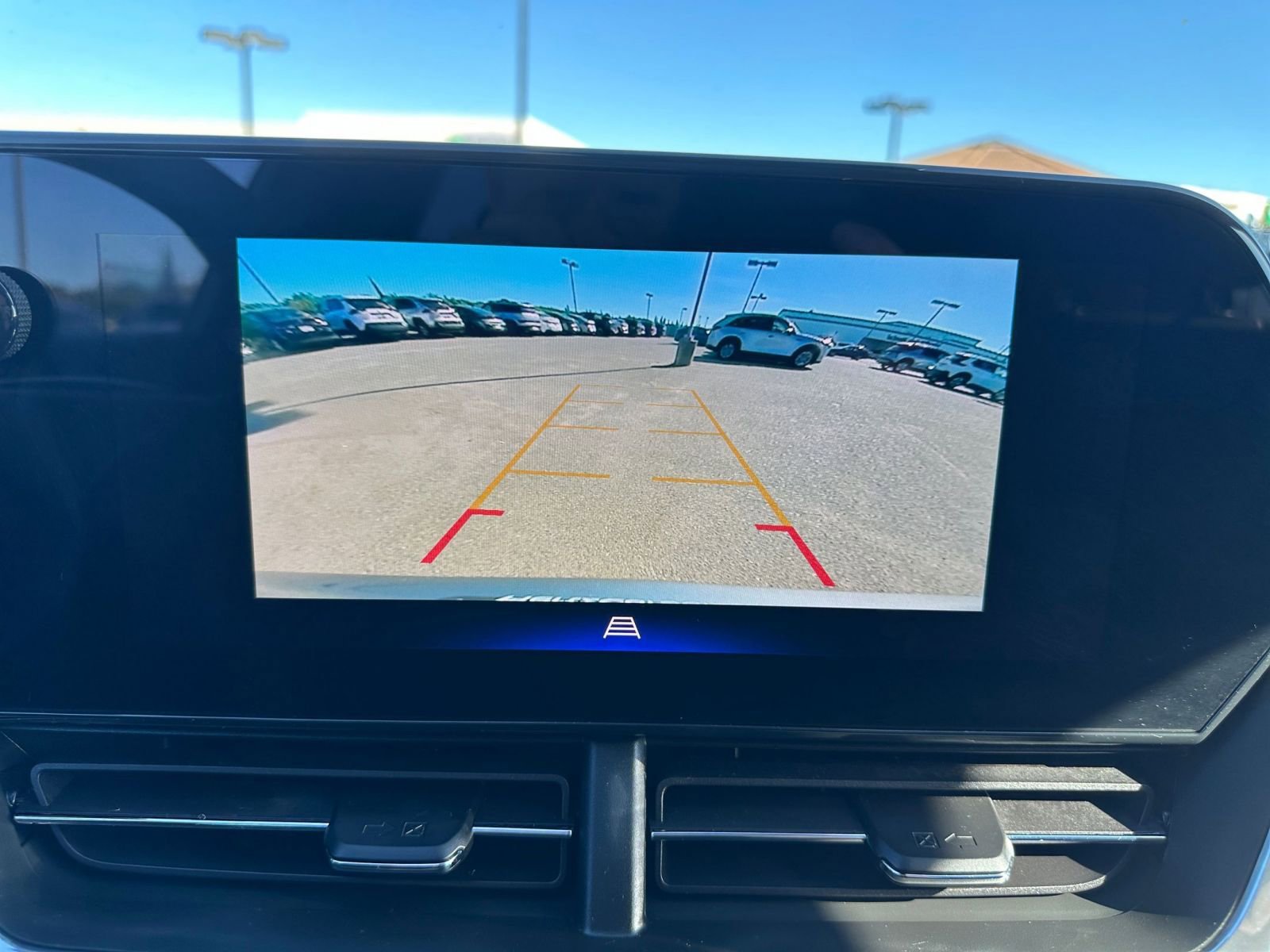 Thumbnail: 2025 Chevrolet Trax - 17