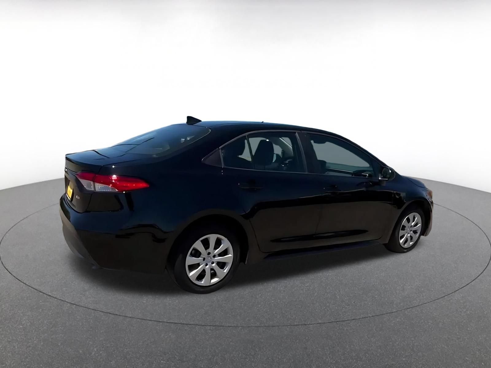 Thumbnail: 2025 Toyota Corolla - 14