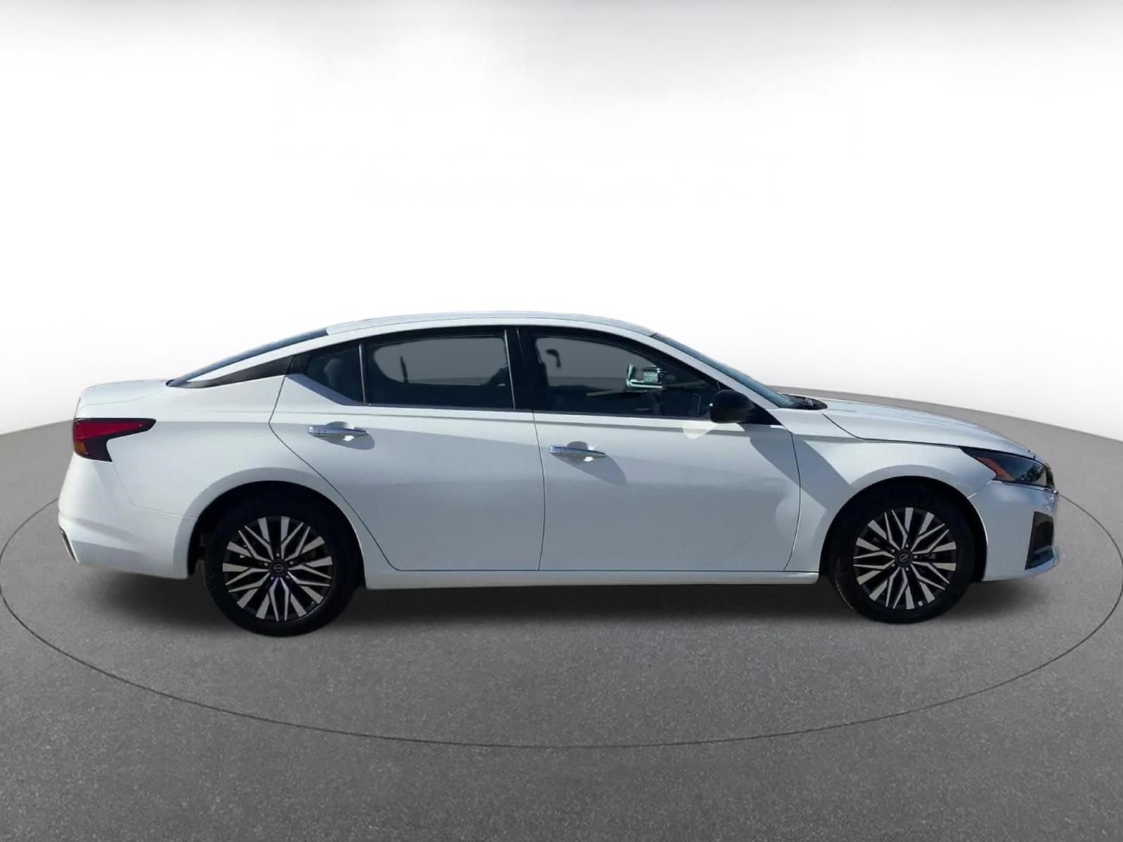 Thumbnail: 2025 Nissan Altima - 16