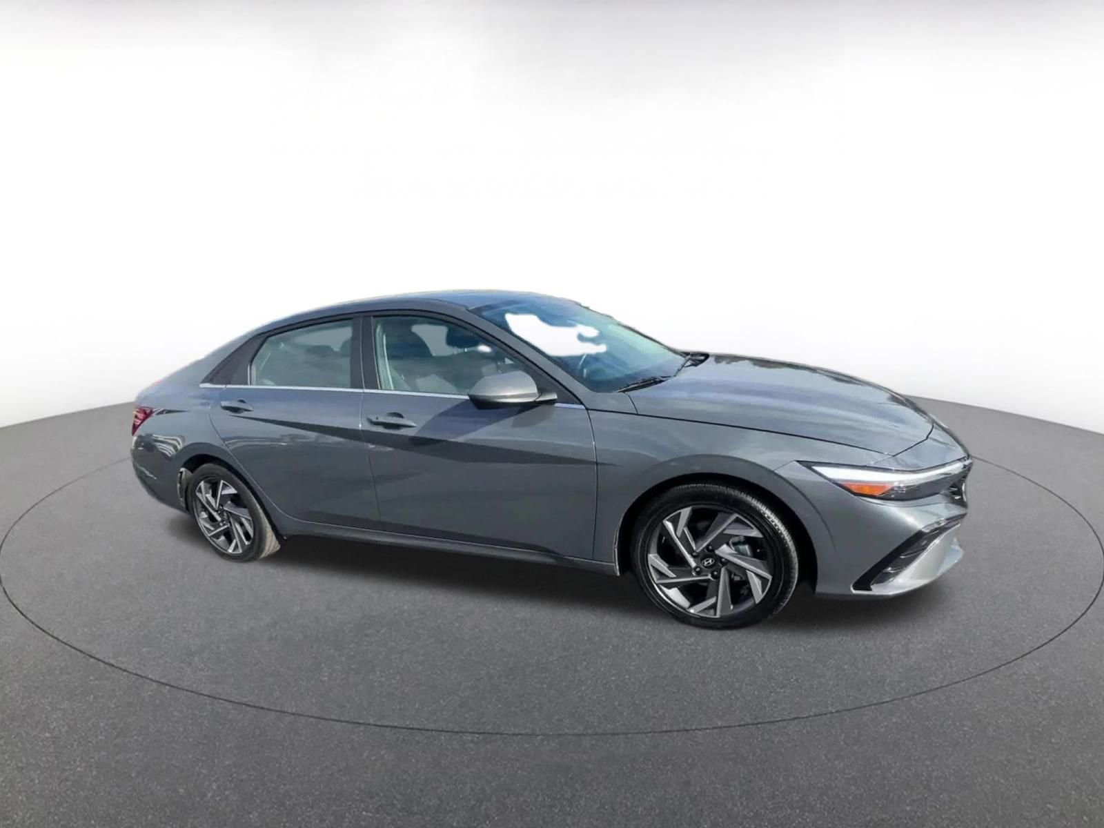 Thumbnail: 2025 Hyundai Elantra - 2