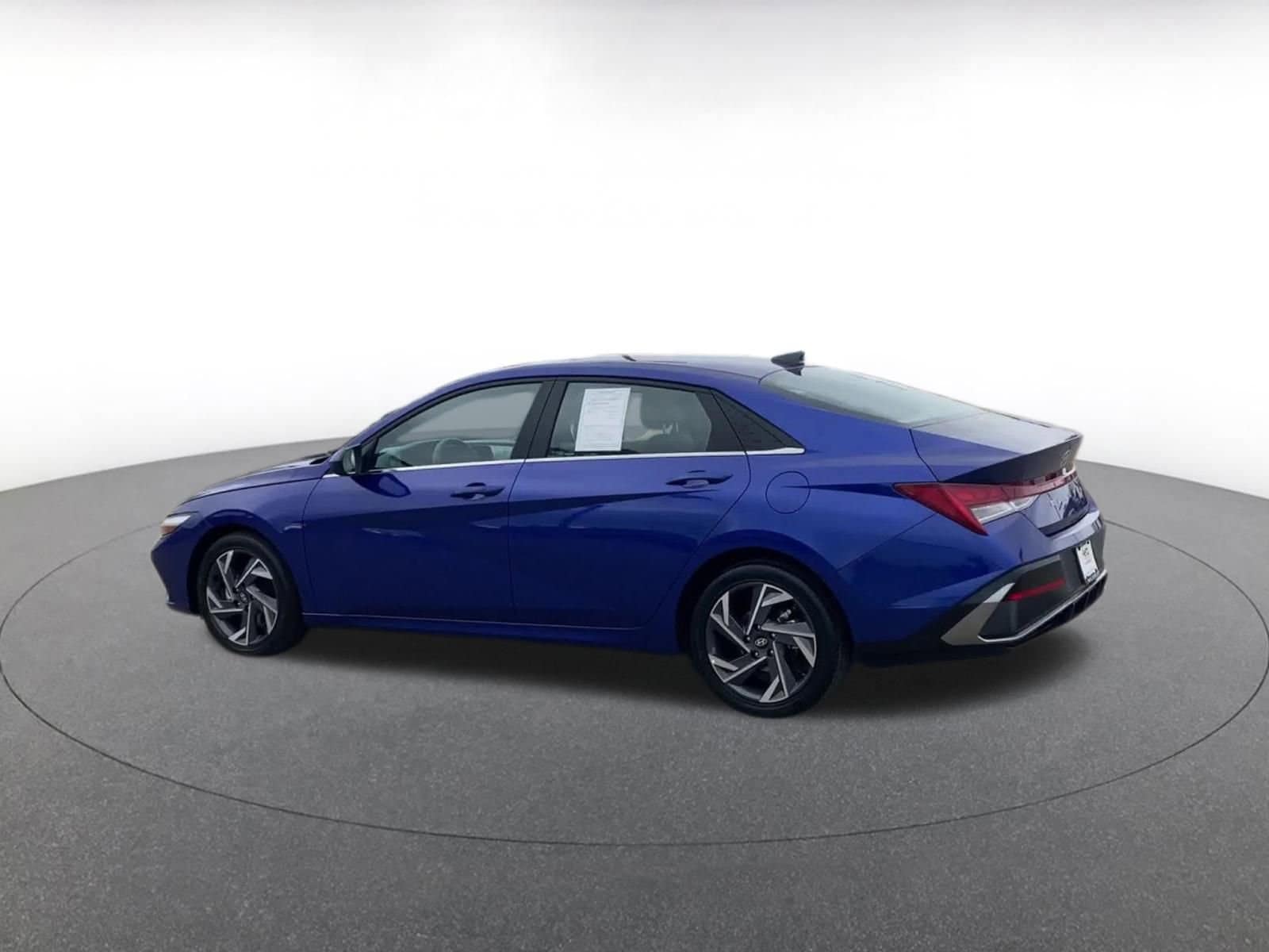 Thumbnail: 2025 Hyundai Elantra - 10