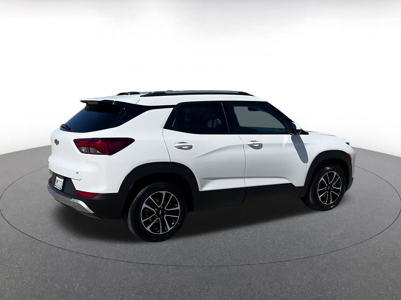 Thumbnail: 2024 Chevrolet TrailBlazer - 15