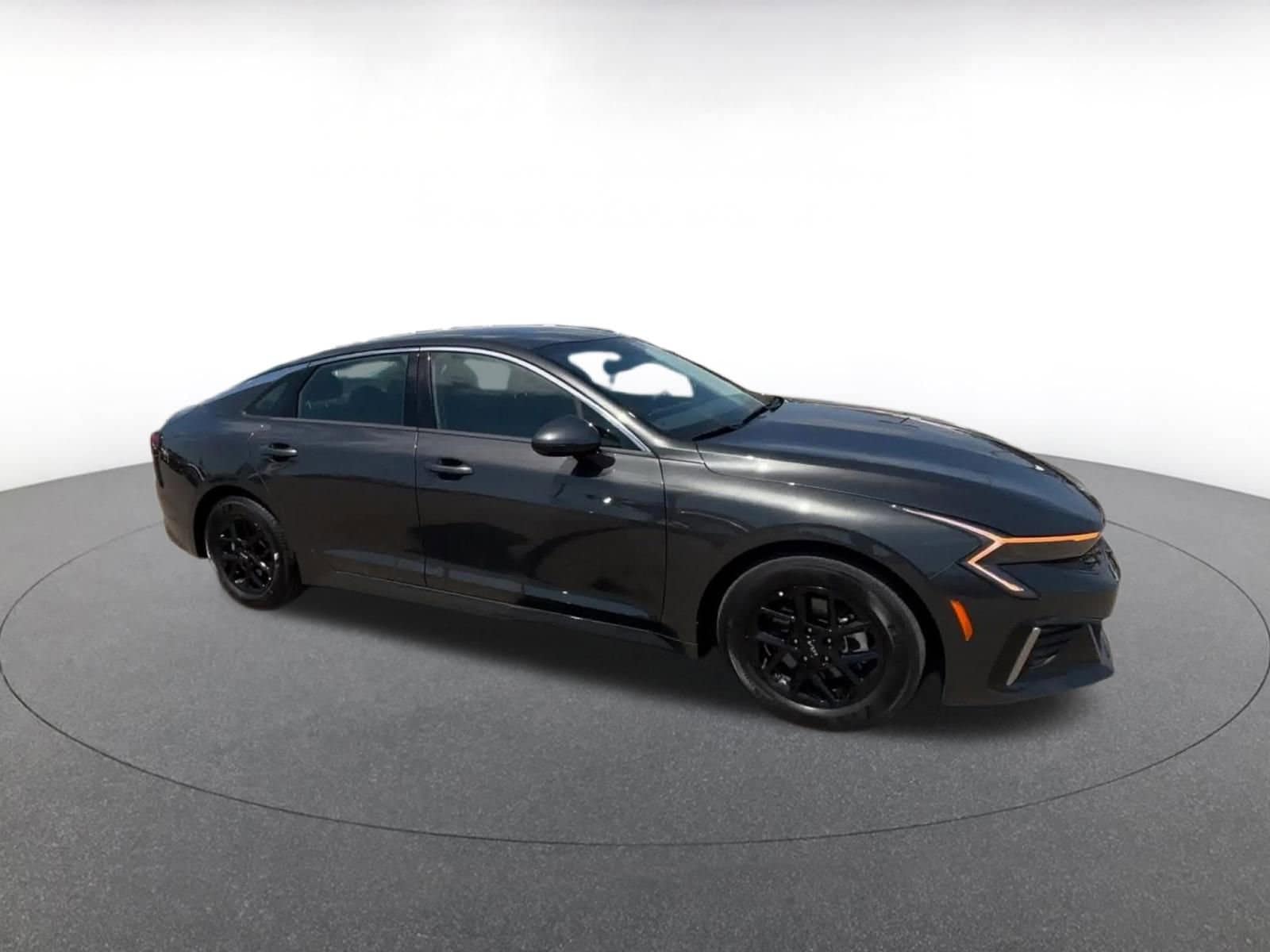 Thumbnail: 2025 Kia K5 - 2