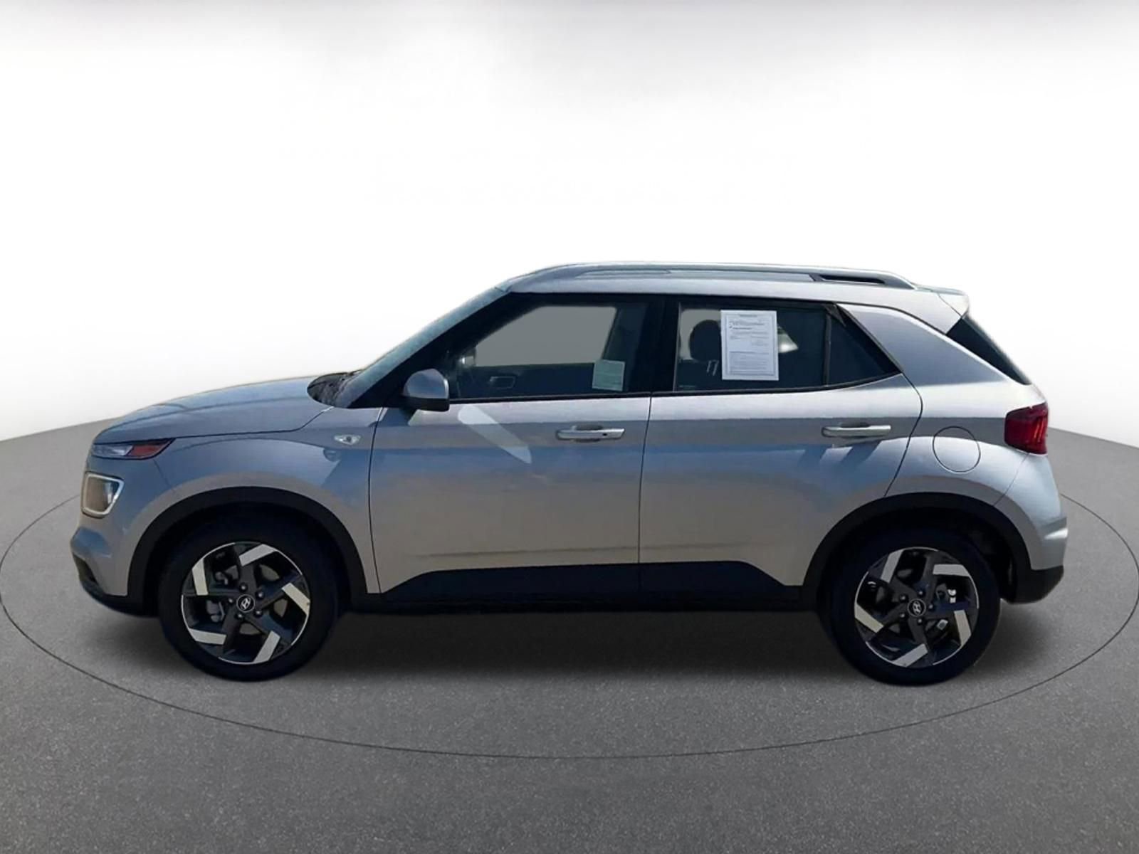 Thumbnail: 2025 Hyundai Venue - 9