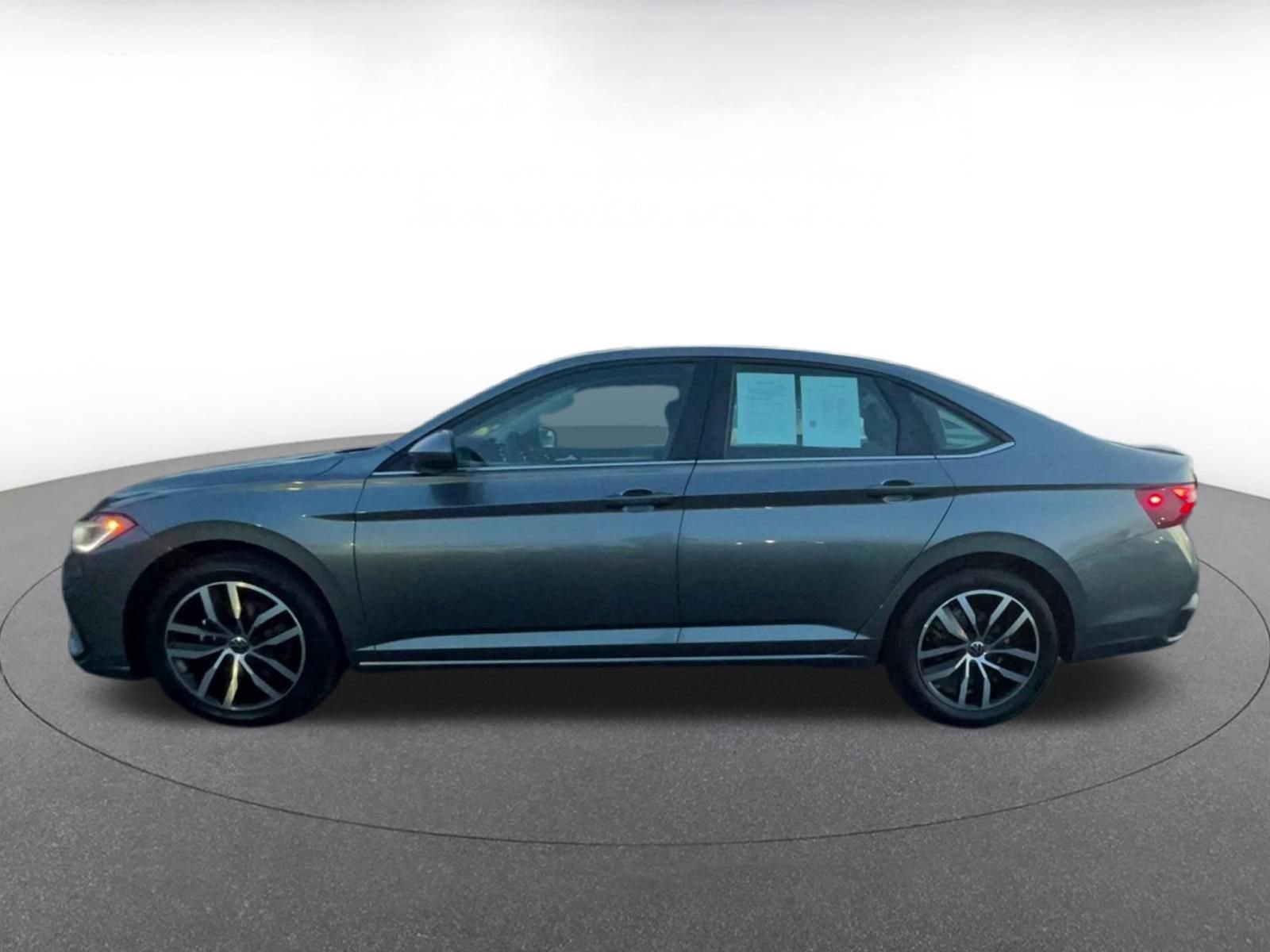 Thumbnail: 2025 Volkswagen Jetta - 9