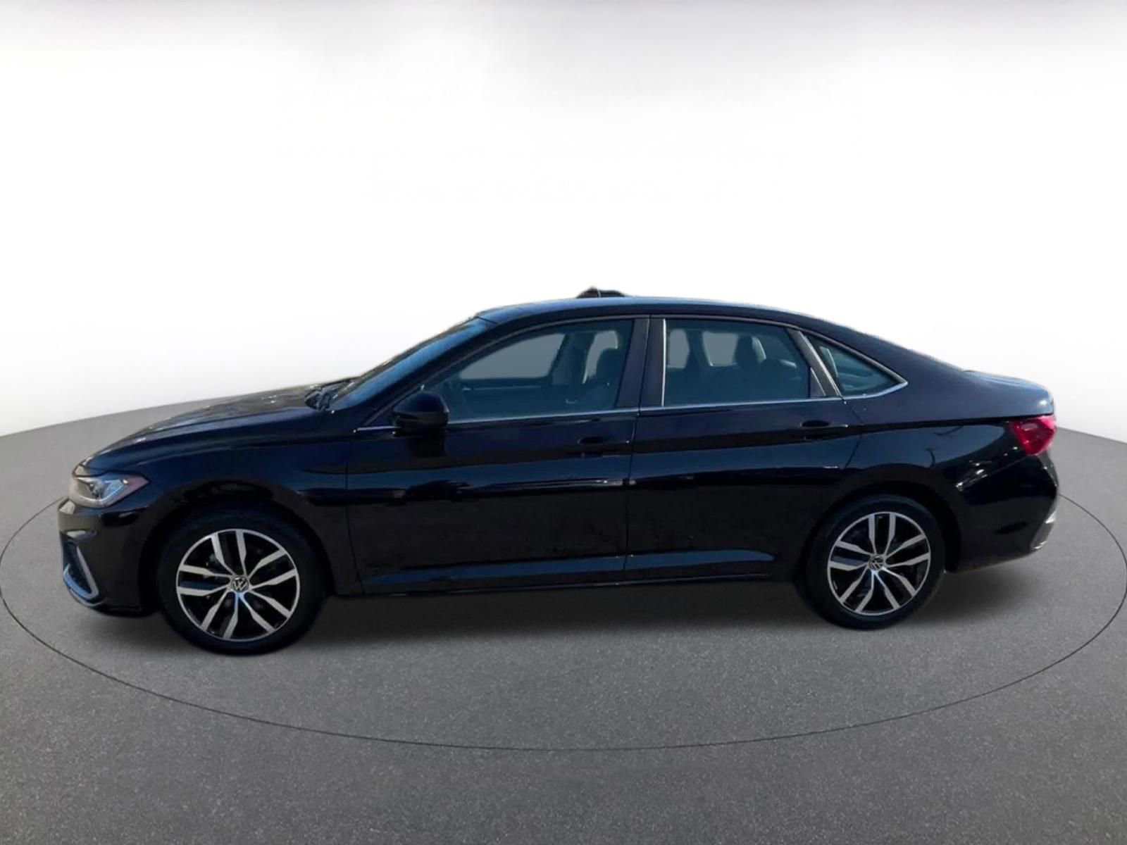 Thumbnail: 2025 Volkswagen Jetta - 9