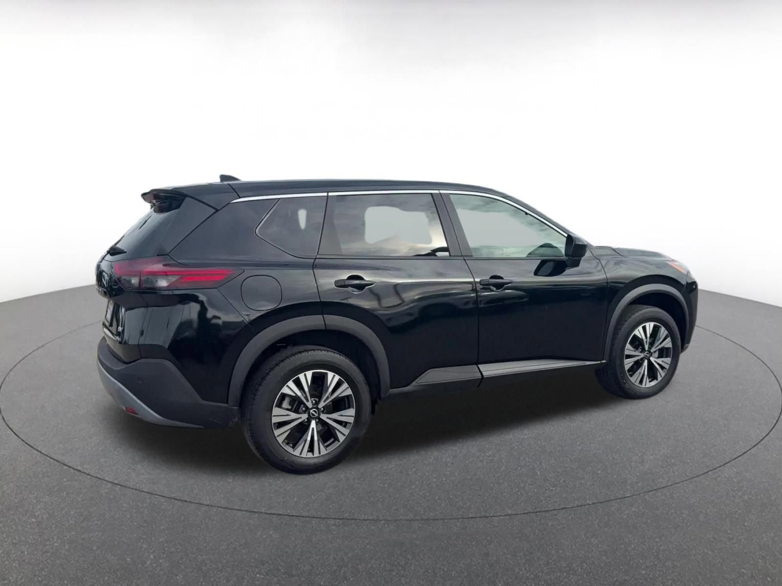 Thumbnail: 2023 Nissan Rogue - 15