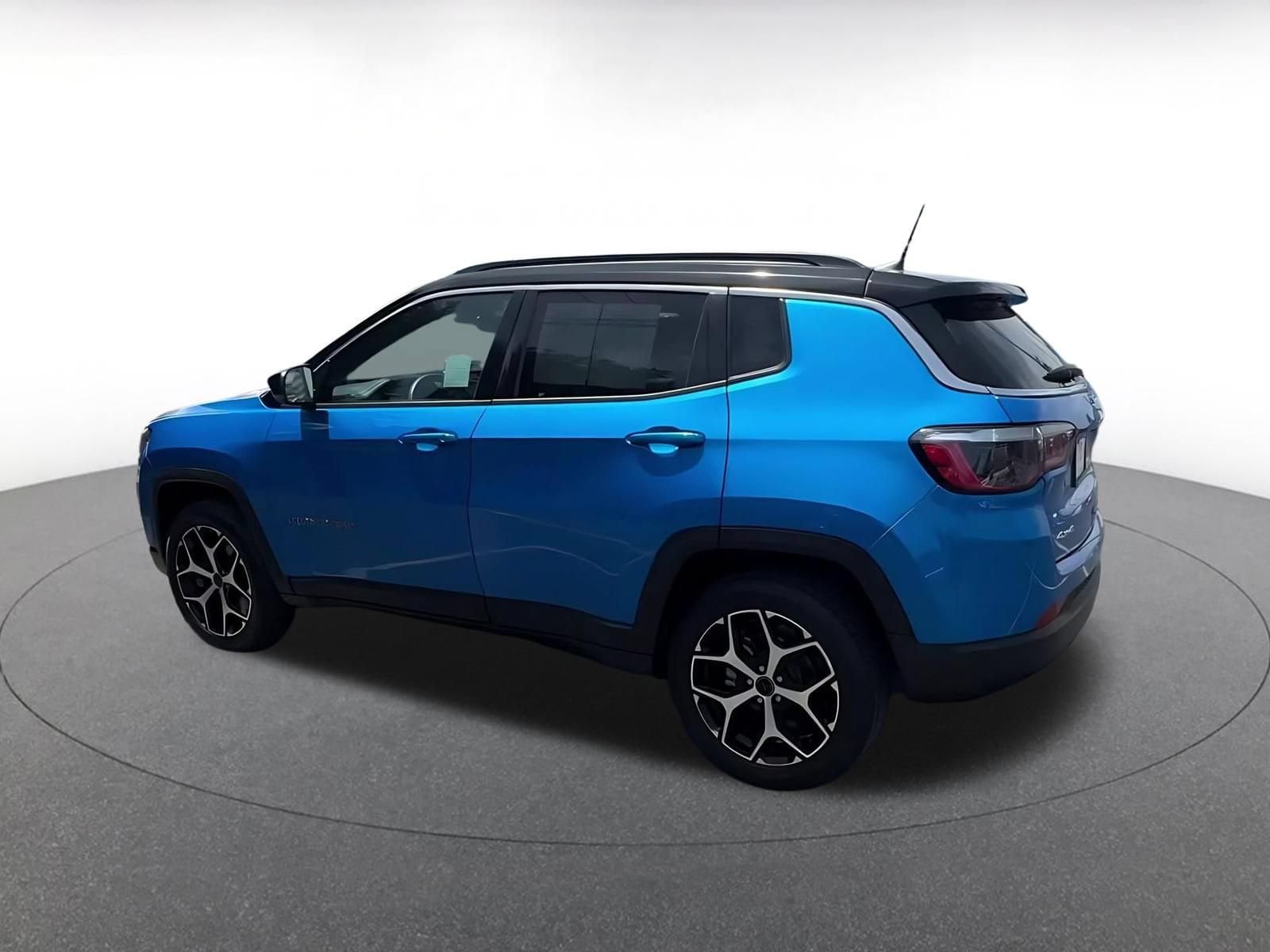 Thumbnail: 2025 Jeep Compass - 10