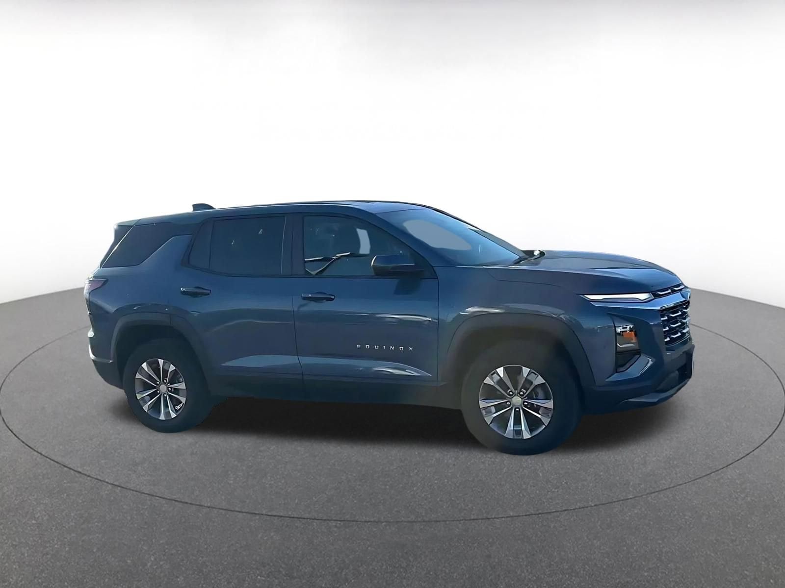 Thumbnail: 2025 Chevrolet Equinox - 2