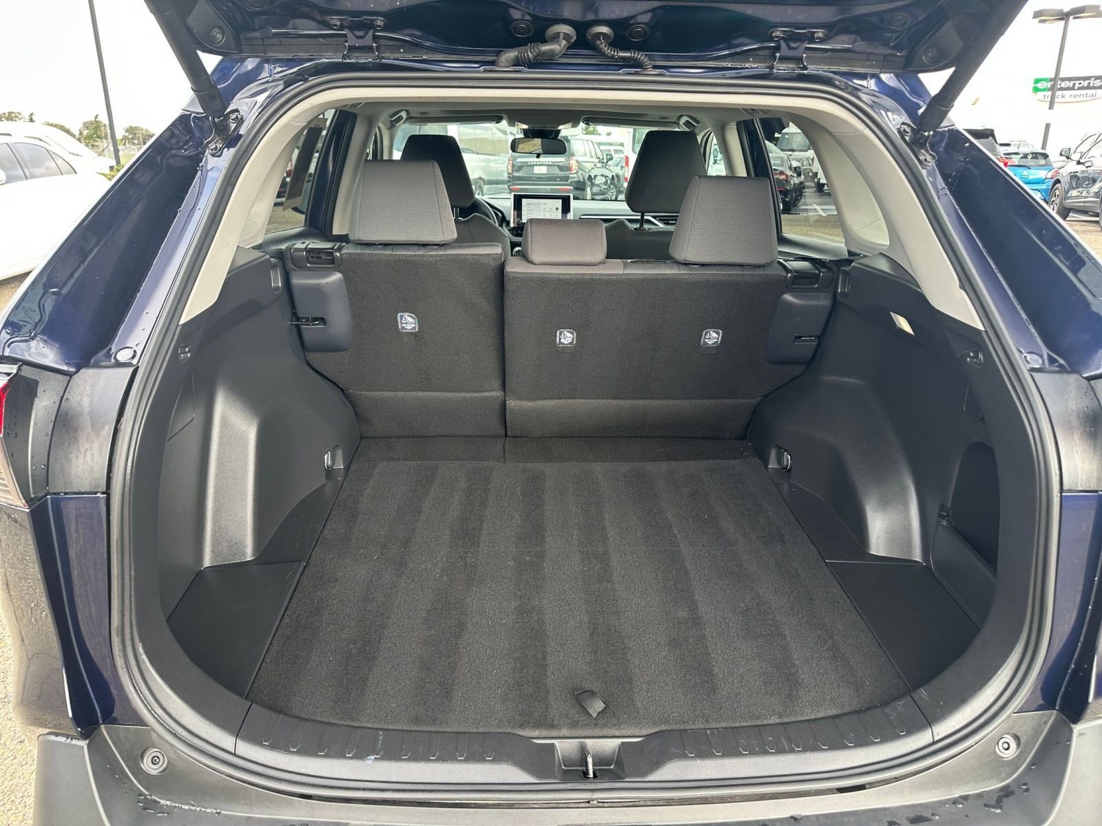 Thumbnail: 2025 Toyota RAV4 - 33