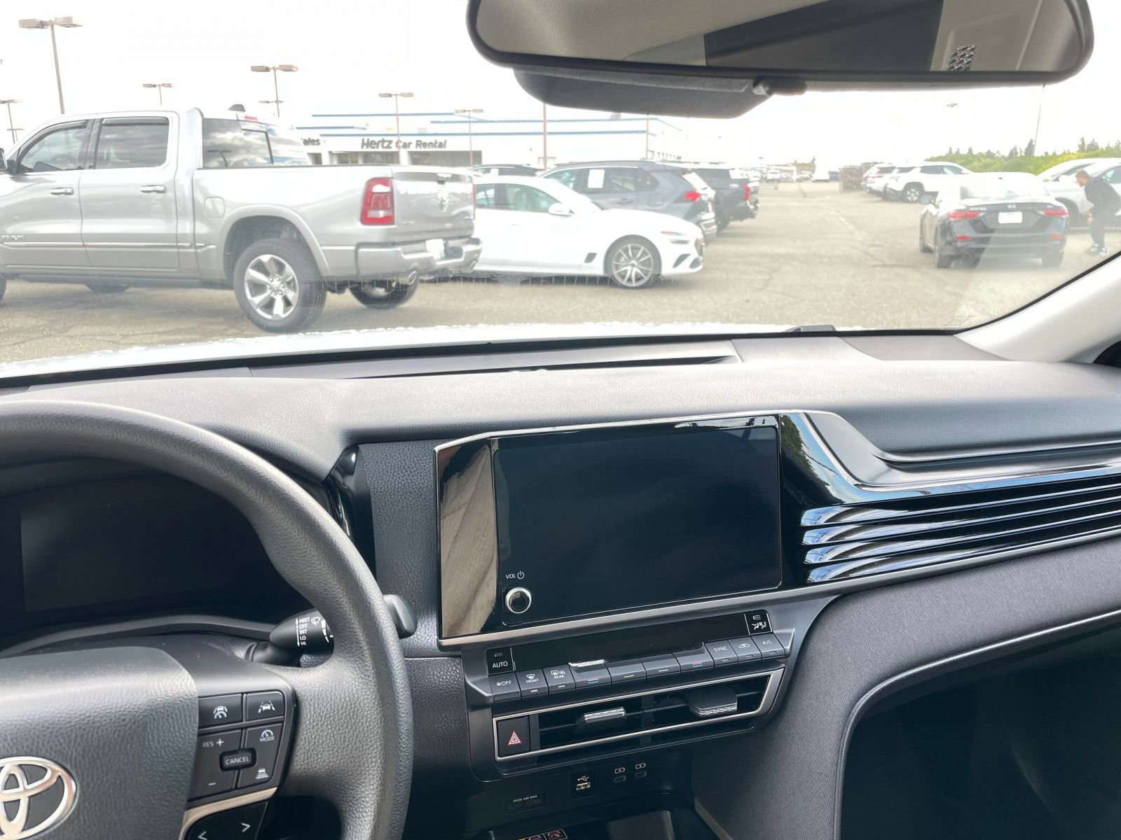 Thumbnail: 2025 Toyota Camry - 32