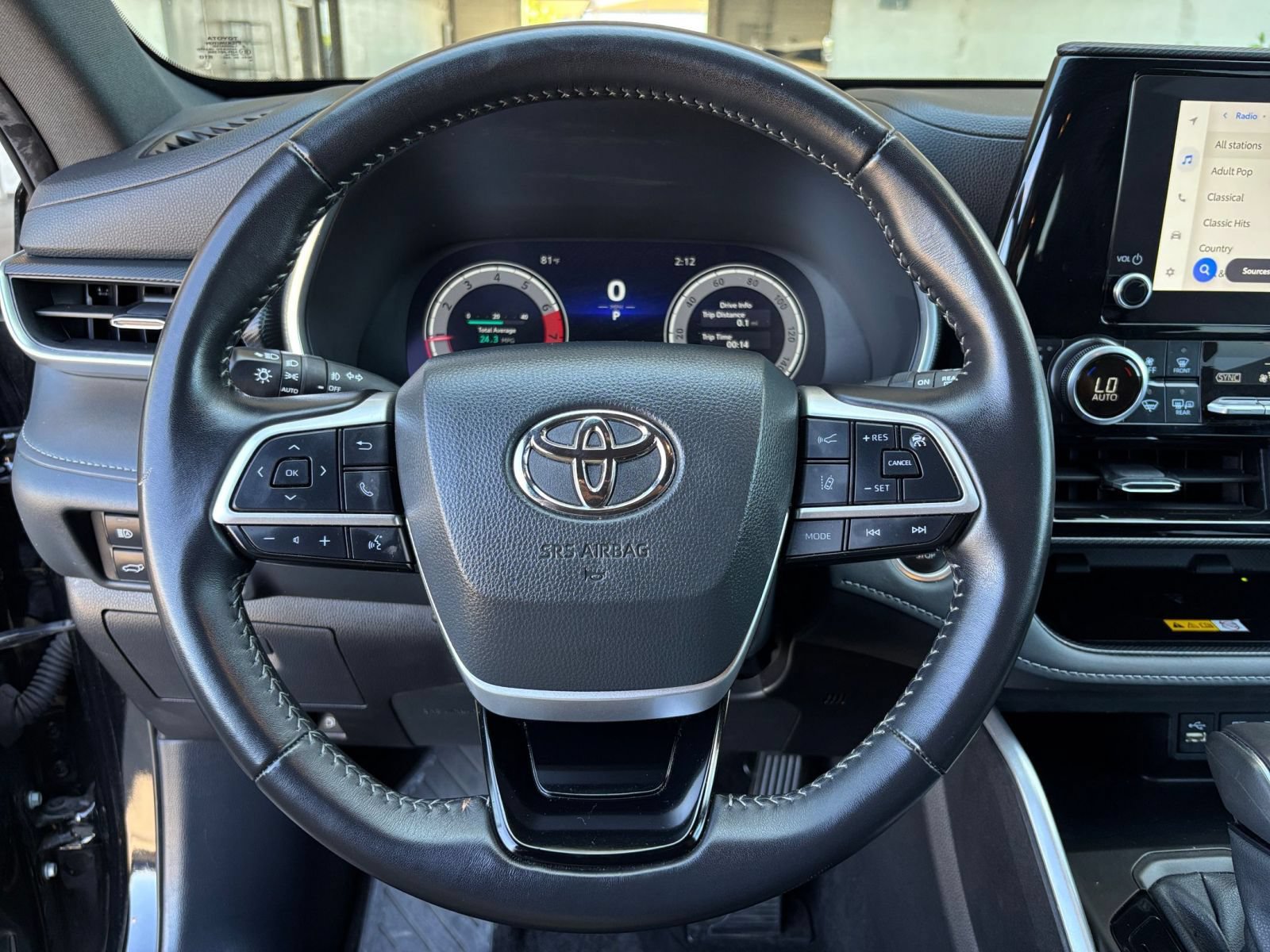 Thumbnail: 2025 Toyota Highlander - 27