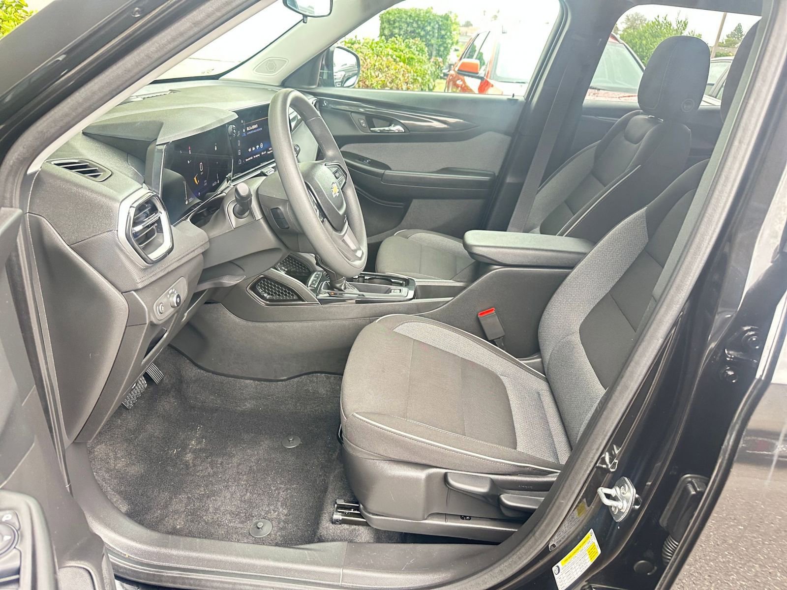 Thumbnail: 2025 Chevrolet TrailBlazer - 27