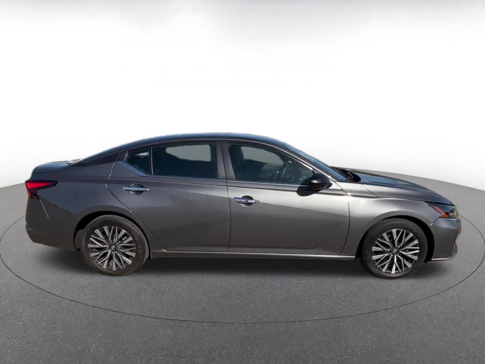 Thumbnail: 2025 Nissan Altima - 16