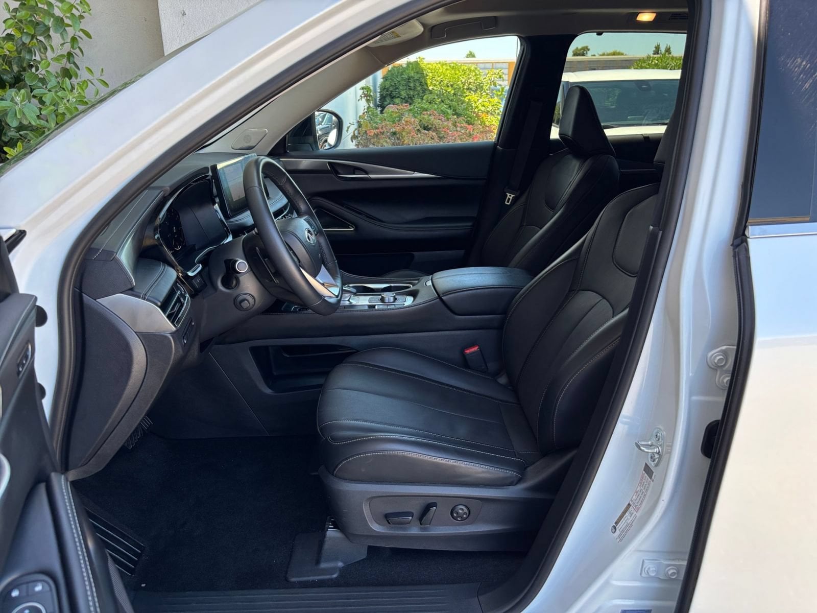 Thumbnail: 2026 INFINITI QX60 - 30