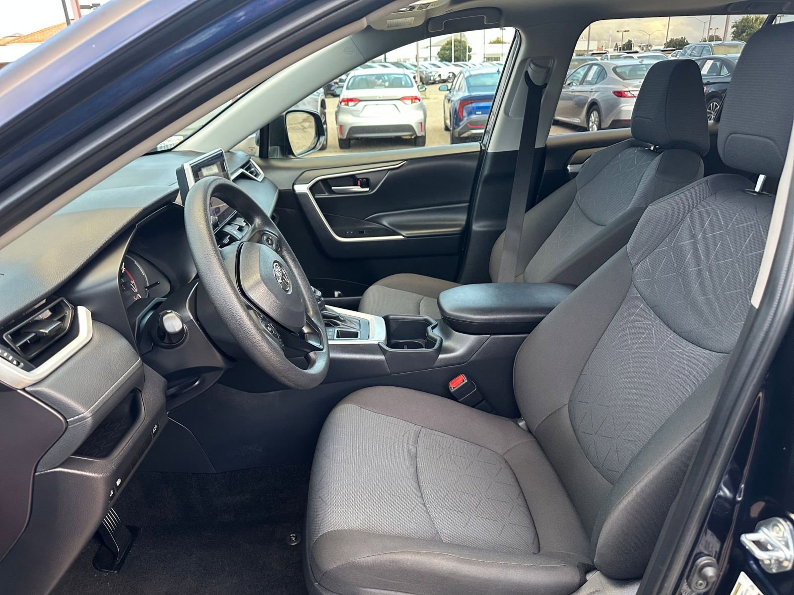 Thumbnail: 2025 Toyota RAV4 - 25