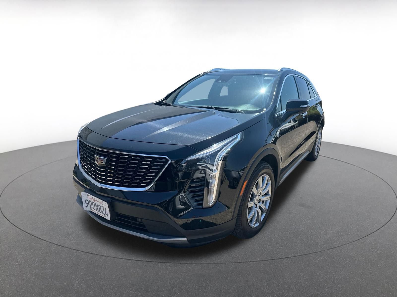 Thumbnail: 2023 Cadillac XT4 - 3