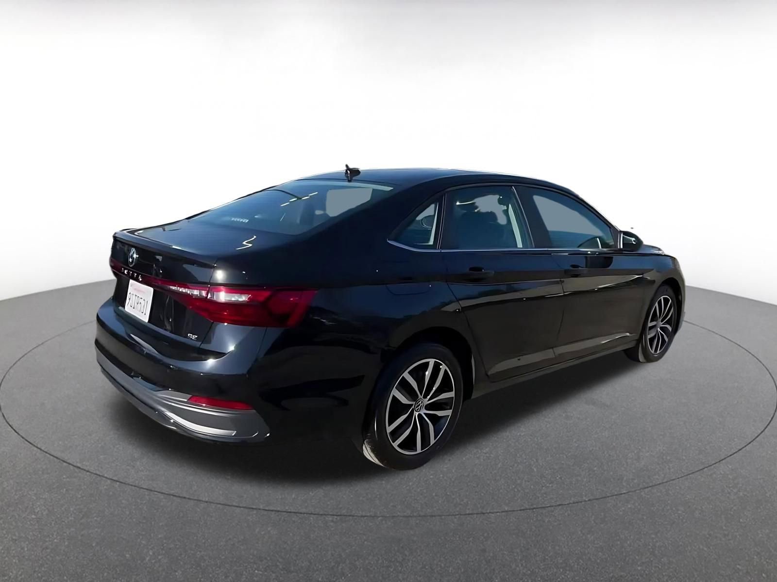 Thumbnail: 2025 Volkswagen Jetta - 15