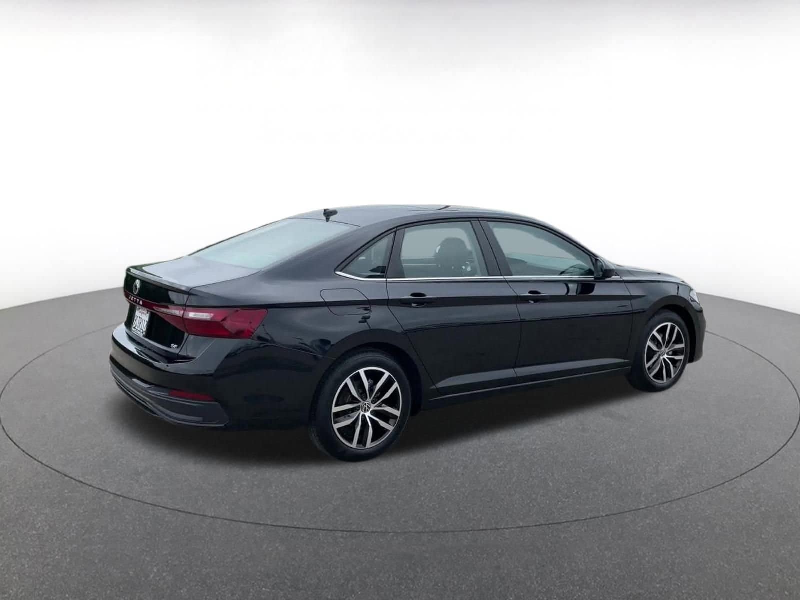 Thumbnail: 2025 Volkswagen Jetta - 15