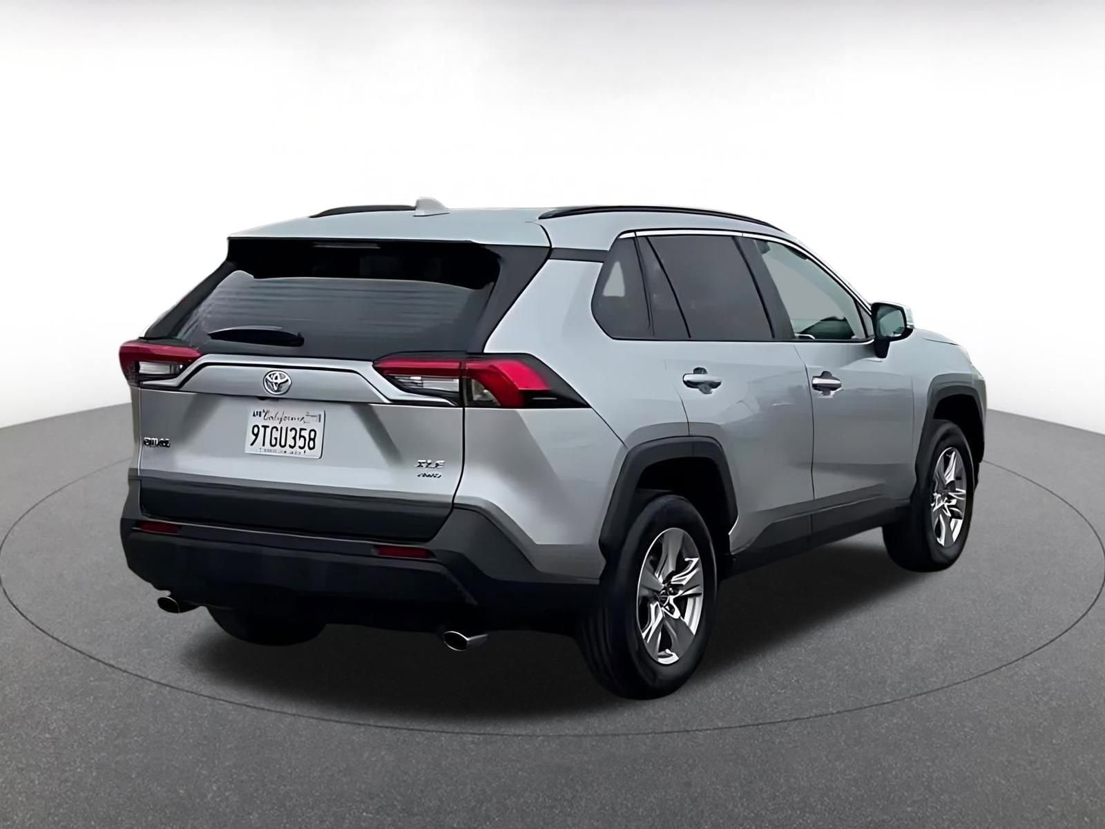 Thumbnail: 2025 Toyota RAV4 - 14