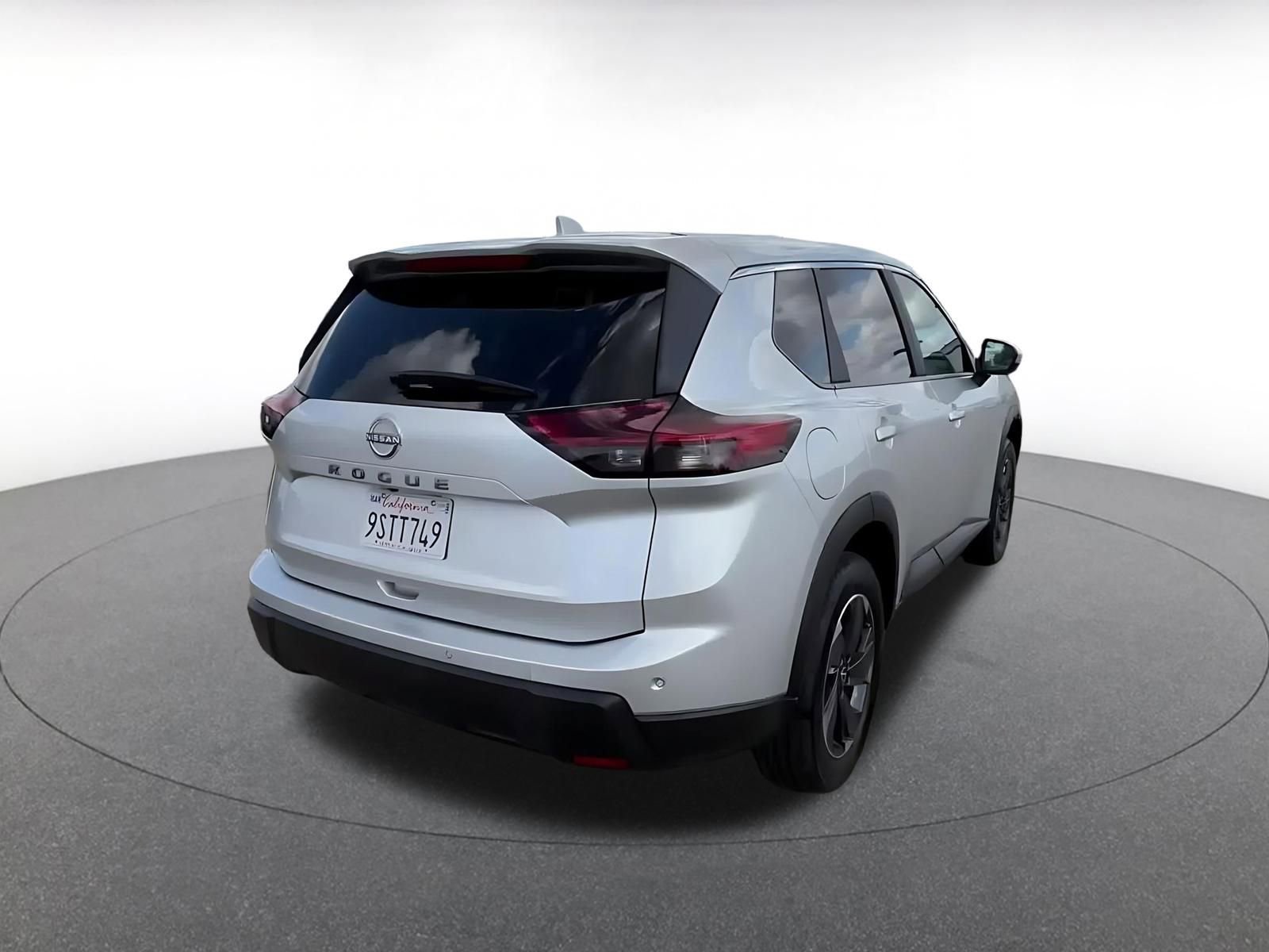 Thumbnail: 2025 Nissan Rogue - 15