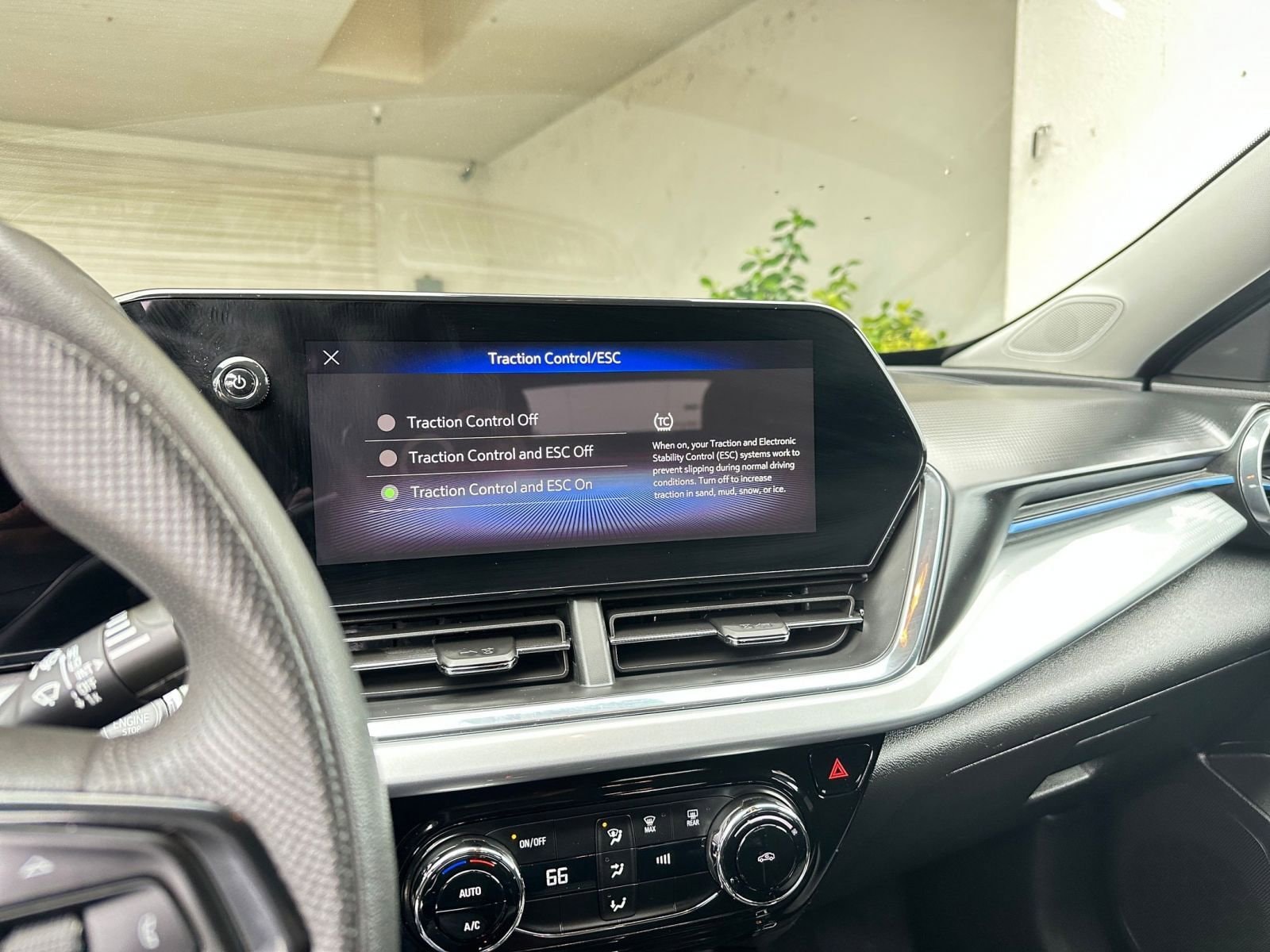 Thumbnail: 2025 Chevrolet Trax - 21