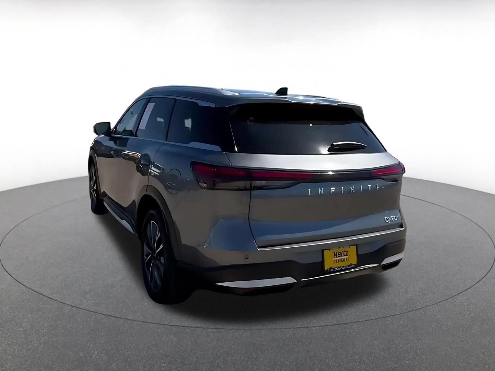 Thumbnail: 2026 INFINITI QX60 - 10