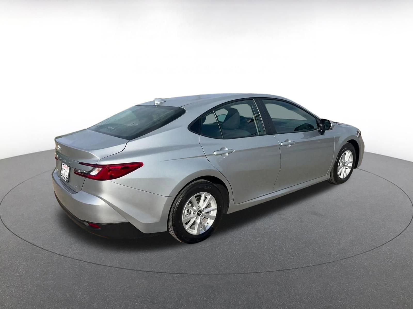 Thumbnail: 2025 Toyota Camry - 14