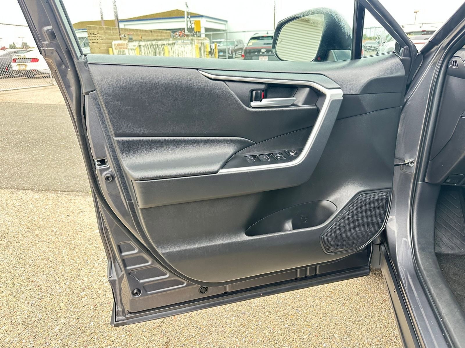 Thumbnail: 2025 Toyota RAV4 - 20