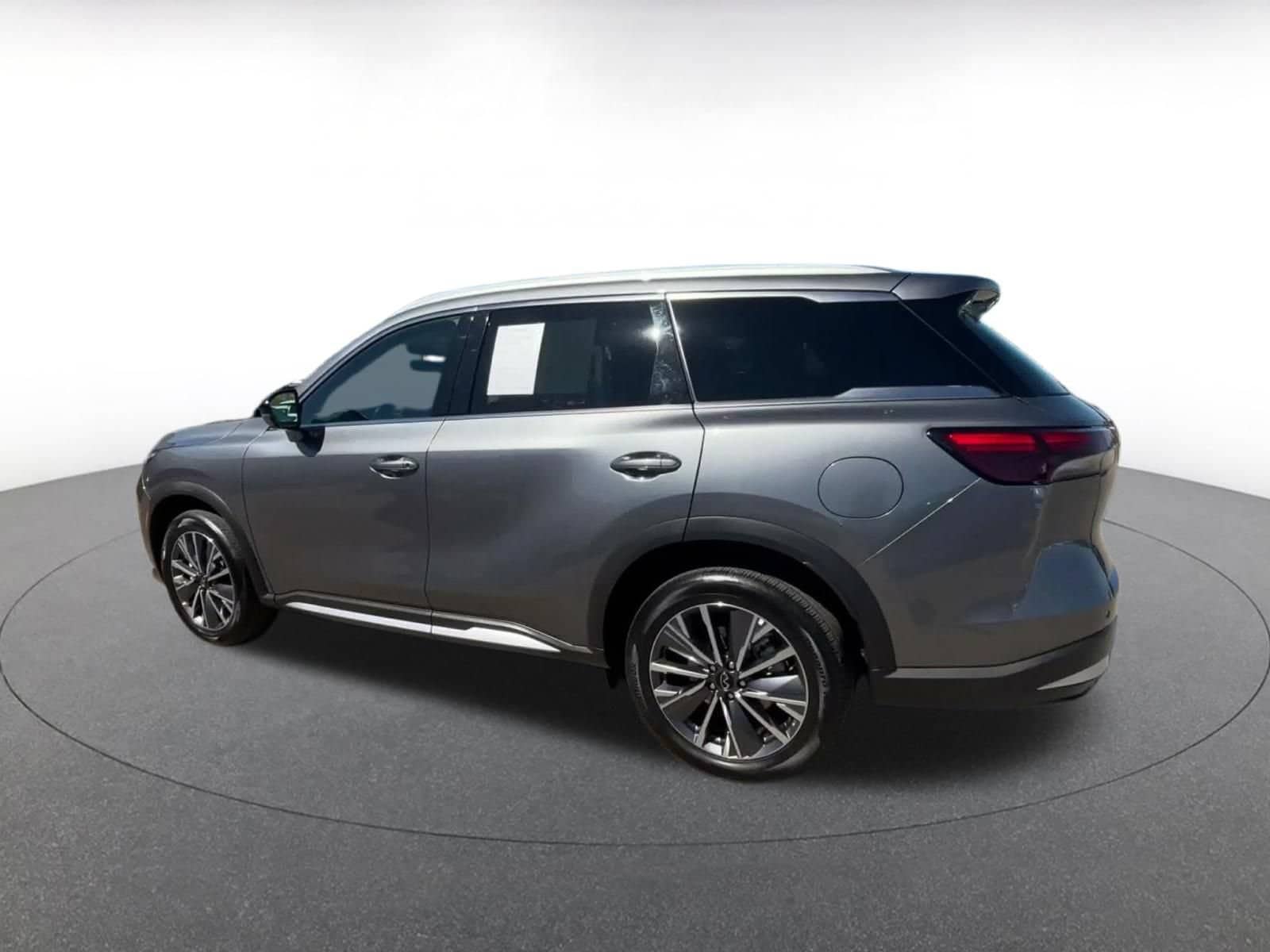 Thumbnail: 2026 INFINITI QX60 - 9