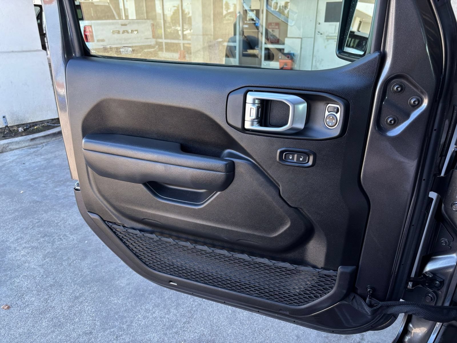 Thumbnail: 2026 Jeep Wrangler - 18