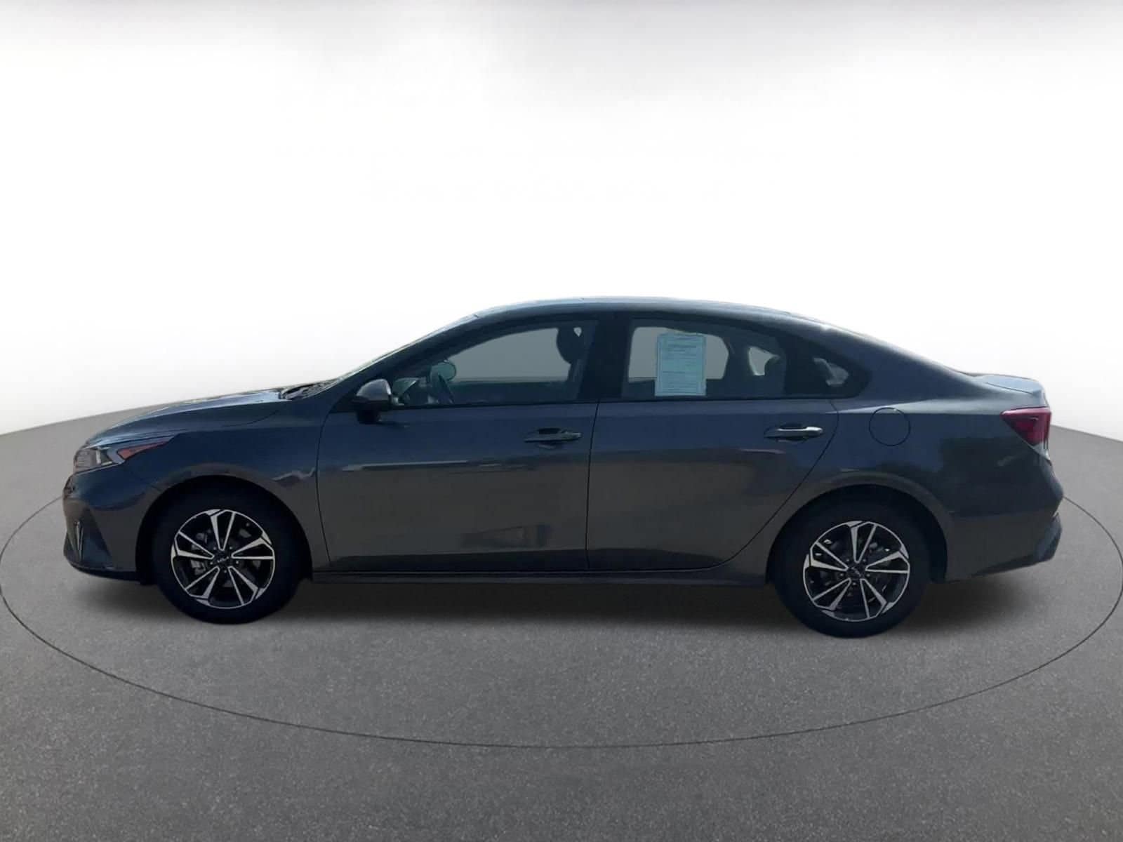 2024 Volkswagen Taos S 8