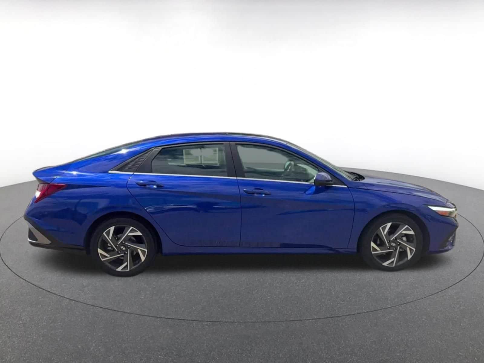 Thumbnail: 2025 Hyundai Elantra - 16