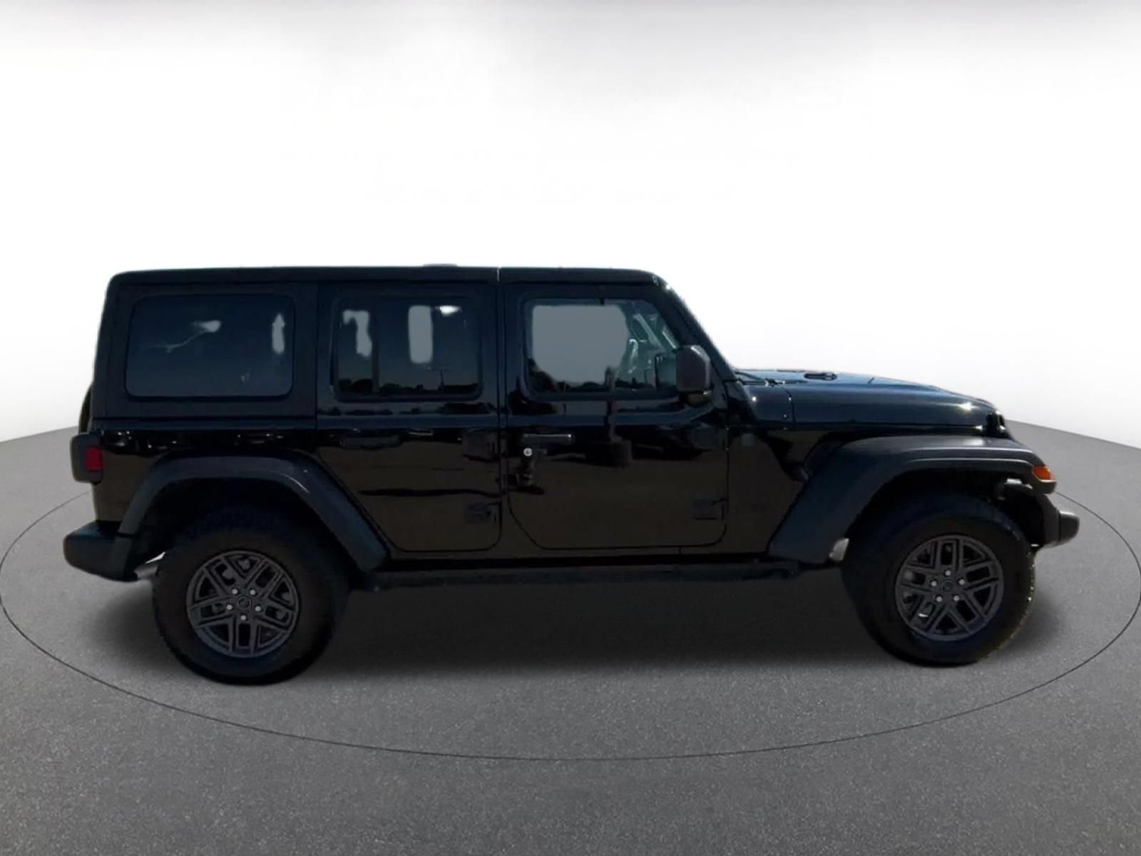 Thumbnail: 2025 Jeep Wrangler - 15
