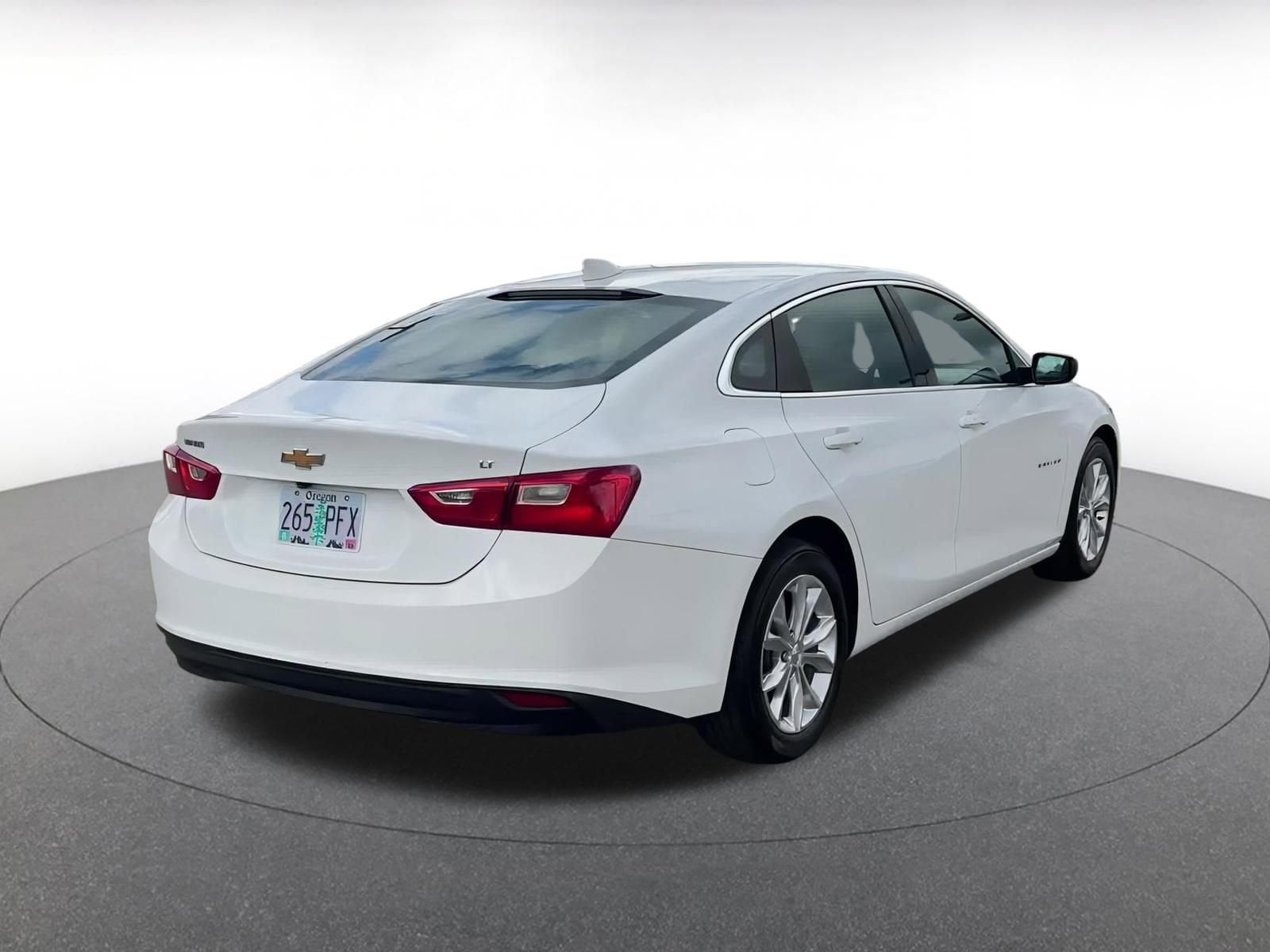 Thumbnail: 2024 Chevrolet Malibu - 13