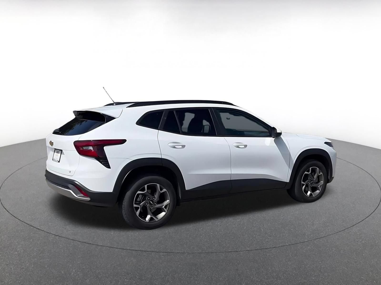 Thumbnail: 2025 Chevrolet Trax - 14