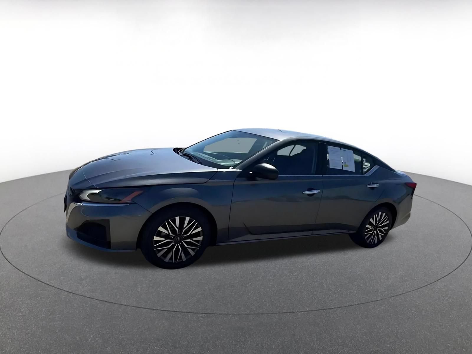 Thumbnail: 2025 Nissan Altima - 8
