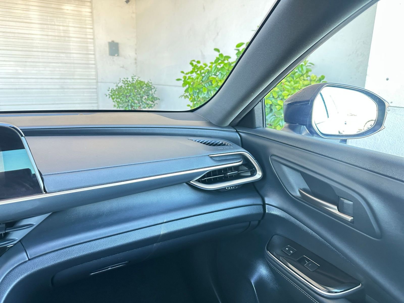 Thumbnail: 2025 Toyota Crown - 35