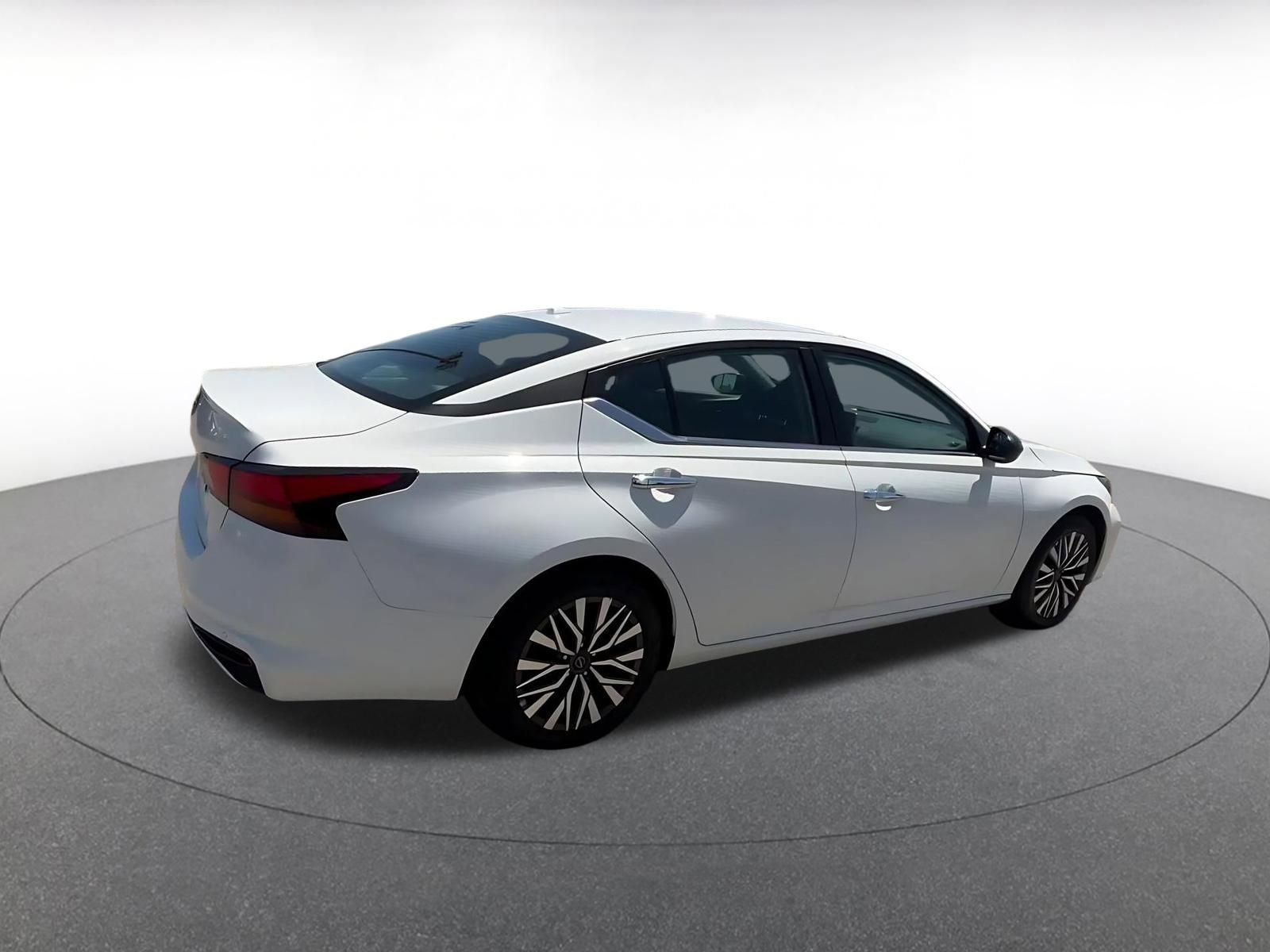 Thumbnail: 2025 Nissan Altima - 14