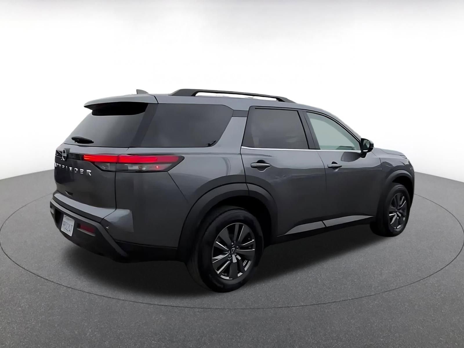 Thumbnail: 2025 Nissan Pathfinder - 14