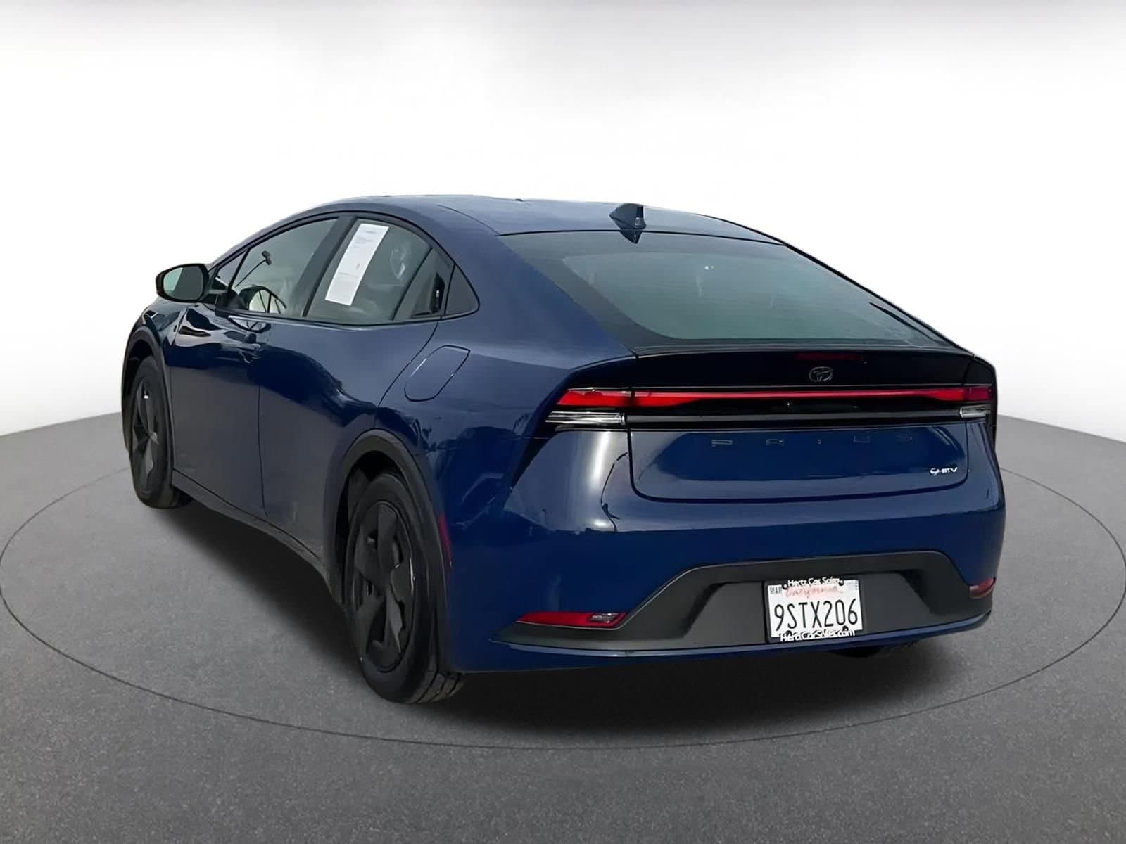 Thumbnail: 2025 Toyota Prius - 11