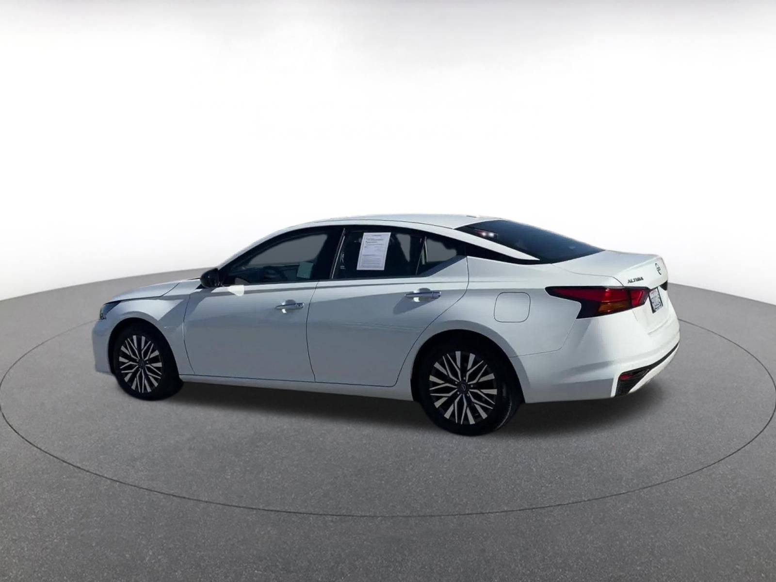 Thumbnail: 2025 Nissan Altima - 10